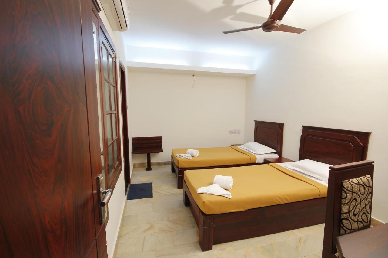 Hotel Park Avenue Kochi Exterior foto